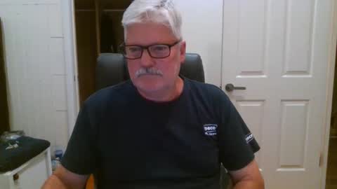 viper654321 online show from September 18, 2025, 7:43 am