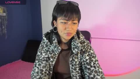 viperlix_ online show from December 15, 2025, 11:42 pm