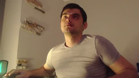 Snapshot of virgil____ chatting on December 4, 2024, 2:31 am virgil____ online show from December 4, 2024, 2:31 am