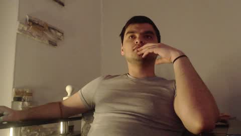 Snapshot of virgil____ chatting on December 4, 2024, 10:30 pm virgil____ online show from December 4, 2024, 10:30 pm