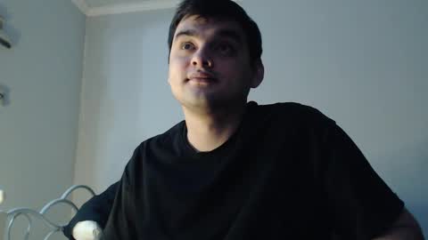 Snapshot of virgil____ chatting on February 14, 2025, 7:02 pm virgil____ online show from February 14, 2025, 7:02 pm