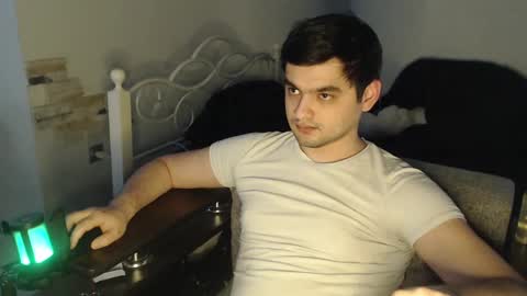 Snapshot of virgil____ chatting on February 25, 2025, 5:52 am virgil____ online show from February 25, 2025, 5:52 am