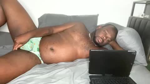 Elle Hood online show from November 5, 2025, 1:11 pm