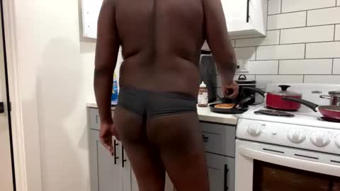 Elle Hood online show from February 12, 2026, 4:57 pm