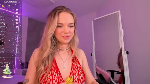 Chloe online show from December 30, 2024, 2:53 am