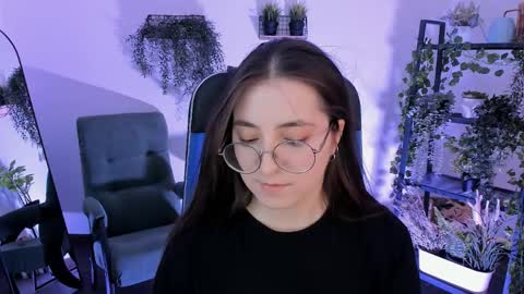 Snapshot of virtualvoyant chatting on March 31, 2026, 5:57 pm your love online show from March 31, 2026, 5:57 pm