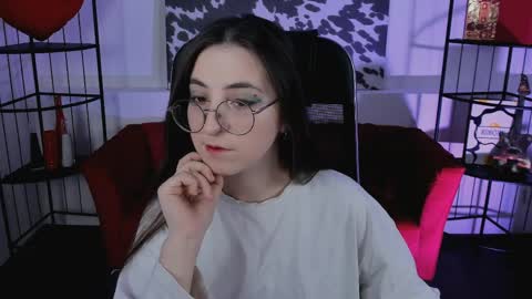 Snapshot of virtualvoyant chatting on April 15, 2026, 7:32 pm your love online show from April 15, 2026, 7:32 pm