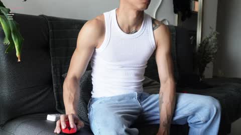 VITO BENZ online show from April 10, 2026, 4:44 pm