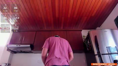 Vito Ferrer online show from October 25, 2025, 3:29 pm