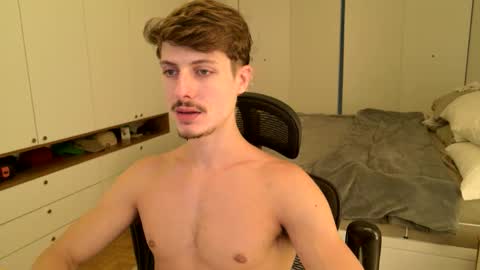 Snapshot of vitoraugustoxxx chatting on April 27, 2026, 2:37 pm vitoraugustoxxx online show from April 27, 2026, 2:37 pm