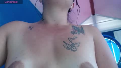 Snapshot of vitoria23_ chatting on November 10, 2025, 3:22 pm victoria 3 online show from November 10, 2025, 3:22 pm