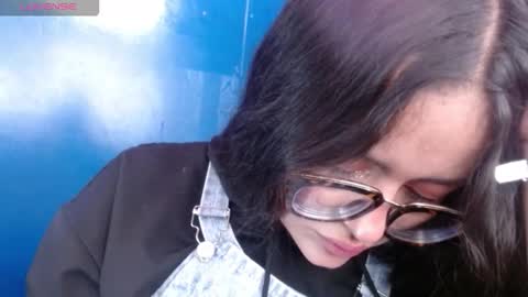 Snapshot of vitoria23_ chatting on December 3, 2025, 2:04 pm victoria 3 online show from December 3, 2025, 2:04 pm