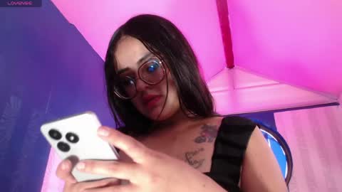 Snapshot of vitoria23_ chatting on May 7, 2026, 1:38 pm victoria 3 online show from May 7, 2026, 1:38 pm