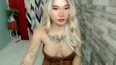 Snapshot of vivamaxgirls chatting on December 23, 2024, 4:28 pm kim online show from December 23, 2024, 4:28 pm