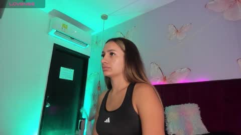 Snapshot of vivi_prinncess chatting on March 3, 2026, 12:28 am Viviana online show from March 3, 2026, 12:28 am