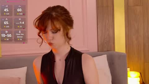 Snapshot of vivi_west chatting on April 8, 2026, 5:13 pm vivi_west online show from April 8, 2026, 5:13 pm