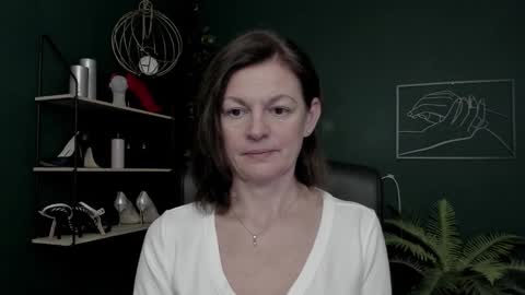 Vivian online show from January 7, 2026, 7:33 am