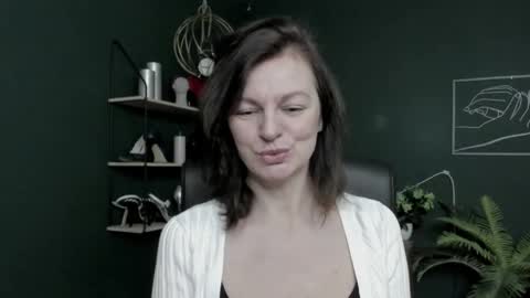 Vivian online show from March 31, 2026, 6:03 am