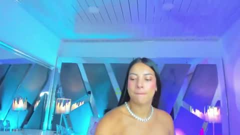 Snapshot of vivian_monroe chatting on April 8, 2026, 10:59 am Vivian Monroe online show from April 8, 2026, 10:59 am