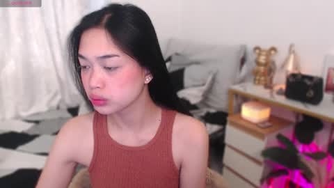 Vivian online show from December 22, 2025, 12:40 am