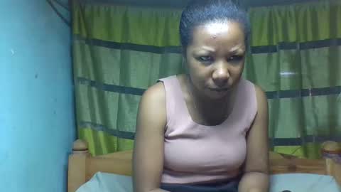 Snapshot of viviane0812 chatting on September 21, 2025, 11:01 am viviane0812 online show from September 21, 2025, 11:01 am