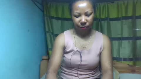 Snapshot of viviane0812 chatting on October 27, 2025, 1:59 pm viviane0812 online show from October 27, 2025, 1:59 pm
