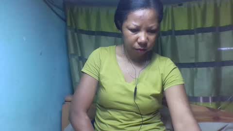Snapshot of viviane0812 chatting on November 4, 2025, 6:45 am viviane0812 online show from November 4, 2025, 6:45 am