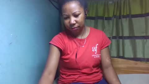 Snapshot of viviane0812 chatting on November 17, 2025, 2:39 am viviane0812 online show from November 17, 2025, 2:39 am