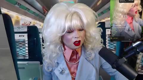 VivianFrosty online show from September 9, 2025, 3:39 am