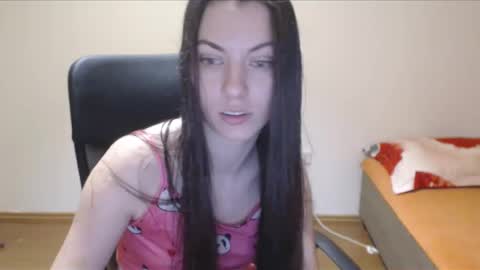 Vivian Gray online show from December 7, 2024, 7:32 pm