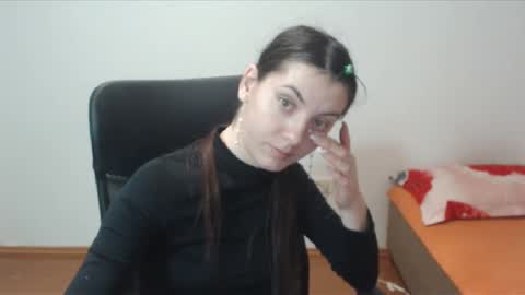 Vivian Gray online show from December 8, 2024, 5:11 pm