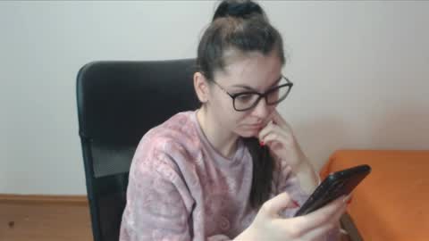 Vivian Gray online show from February 4, 2025, 4:29 pm