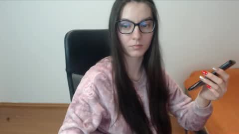 Vivian Gray online show from February 18, 2025, 7:09 pm