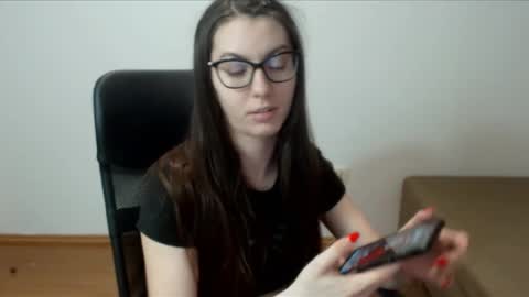 Vivian Gray online show from March 12, 2025, 8:10 pm