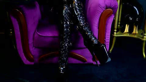 Vivian Reeve online show from October 30, 2025, 2:40 pm