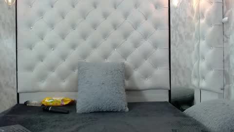 VivianRose online show from February 17, 2026, 3:36 am