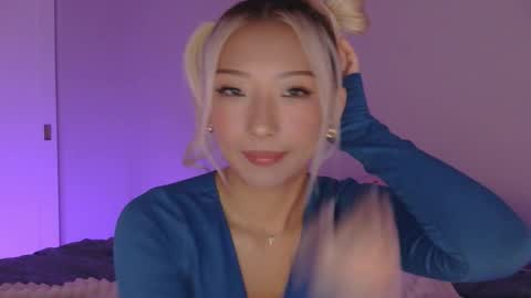 Snapshot of vivianwinters chatting on November 11, 2025, 11:49 pm vivianwinters online show from November 11, 2025, 11:49 pm