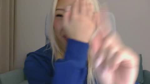 Snapshot of vivianwinters chatting on November 15, 2025, 6:15 pm vivianwinters online show from November 15, 2025, 6:15 pm