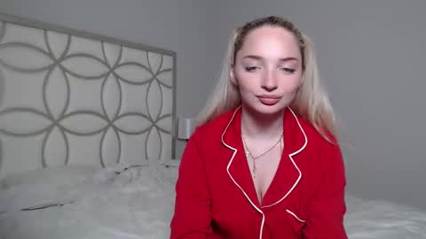 Snapshot of vivianwinters chatting on November 28, 2025, 3:31 am vivianwinters online show from November 28, 2025, 3:31 am