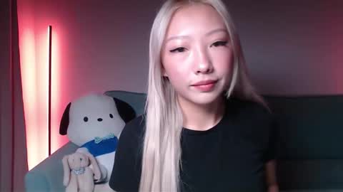 Snapshot of vivianwinters chatting on December 19, 2025, 11:45 pm vivianwinters online show from December 19, 2025, 11:45 pm