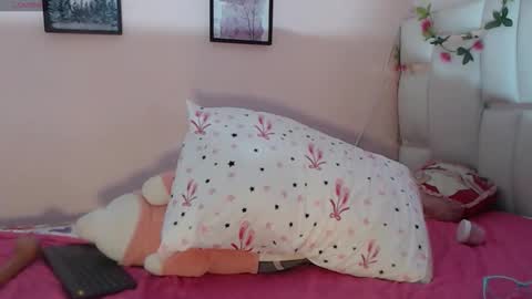 vivi online show from April 18, 2026, 11:38 pm