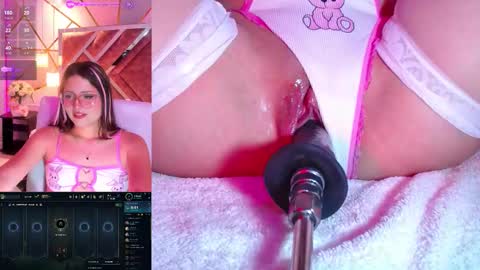 Snapshot of vivicute_ chatting on September 14, 2025, 2:16 pm Vivian online show from September 14, 2025, 2:16 pm