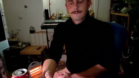 Viv online show from December 4, 2025, 7:22 pm