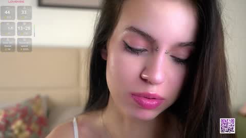 Snapshot of vivid_girls chatting on December 2, 2025, 7:25 am Nelly and Mari online show from December 2, 2025, 7:25 am