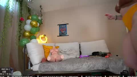 Whitney online show from April 7, 2026, 7:25 pm