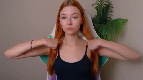 Vivien online show from October 22, 2025, 6:07 pm