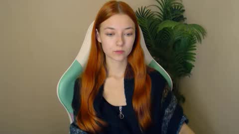 Vivien online show from November 20, 2025, 7:02 pm