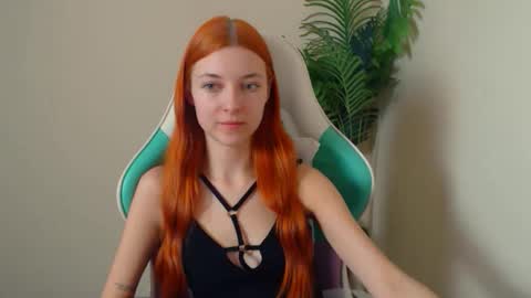 Vivien online show from March 4, 2026, 7:53 pm