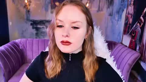 Snapshot of vivienleeigh chatting on June 28, 2026, 5:35 am Vivien online show from June 28, 2026, 5:35 am
