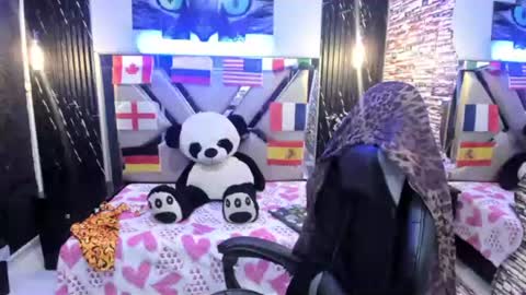 vivienne hadid online show from June 14, 2026, 8:11 pm